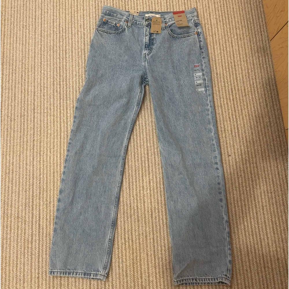 Levi’s Low Pro BRAND NEW size 29!! Color: Charlie glow up